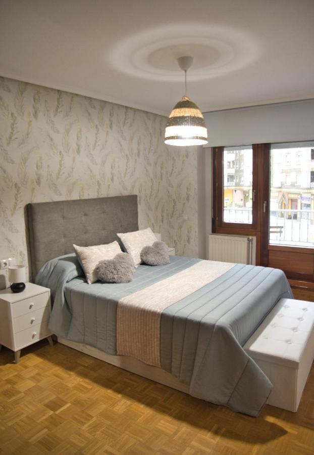 La Villa De Lore, Piso Completo Apto 6 Personas Con Garaje Avilés Exterior foto