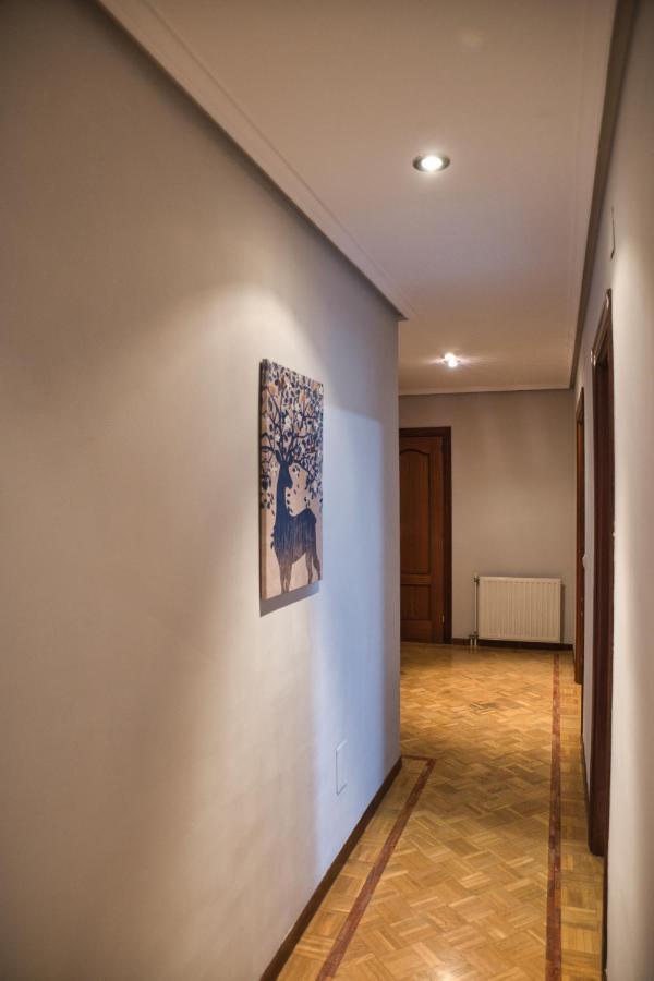 La Villa De Lore, Piso Completo Apto 6 Personas Con Garaje Avilés Exterior foto